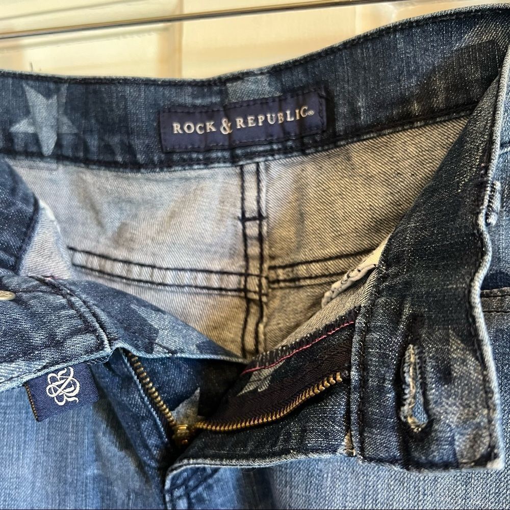 Rock & Republic star jean shorts - Picture 3 of 6